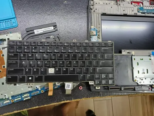 Cambio teclado y batería, laptop Alienware Dell. Mérida Yucatán